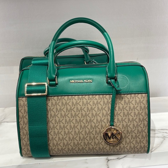 Michael Kors med Duffel Travel - Leather/Coated
35S2GTFU2B
PALMETTO GREEN NWT - Picture 3 of 16